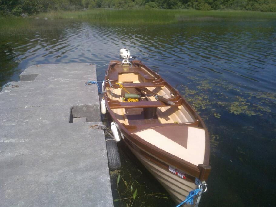 Clonbur House - One Bedroom Appartamento Galway